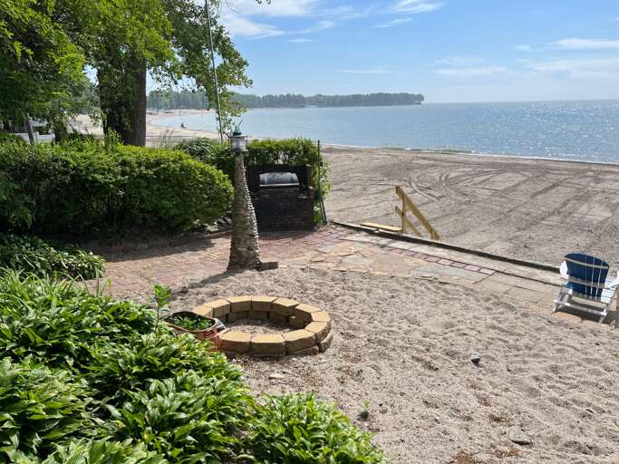 steps down to the beach