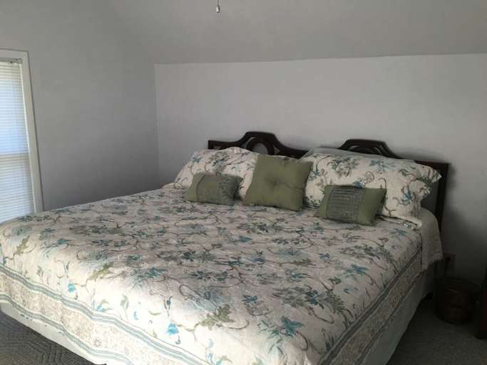 King Bed with Lake View
