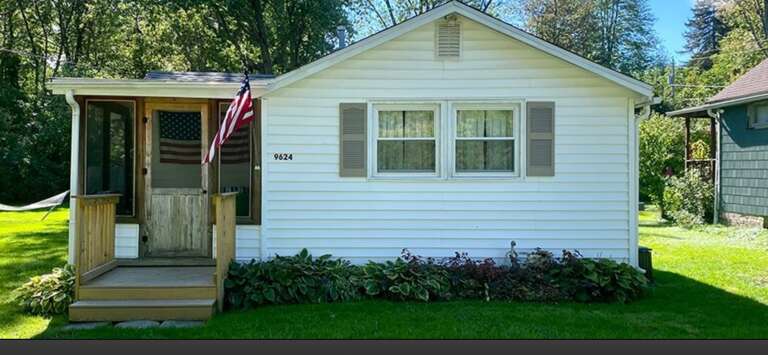 Pointe Breeze Cottage  - great spot to enjoy Angola